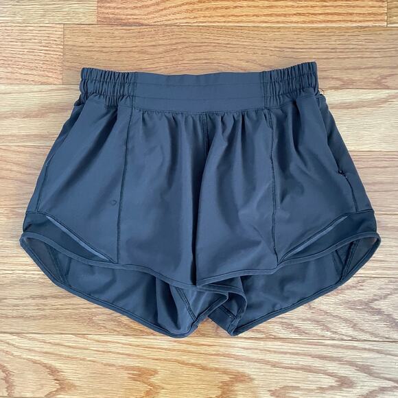 lululemon athletica Pants - Lululemon Hotty Hot Short II Long 4" Black Workout Athleisure Sporty Womens 6